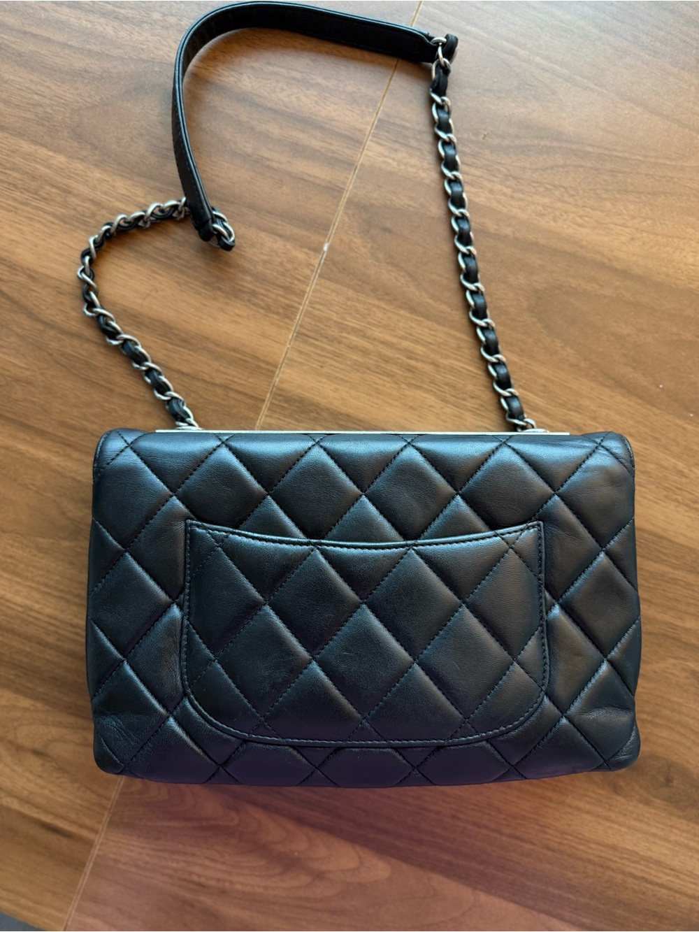 Chanel Trendy CC Shoulder Flap Bag in Black - Picture 3 of 15